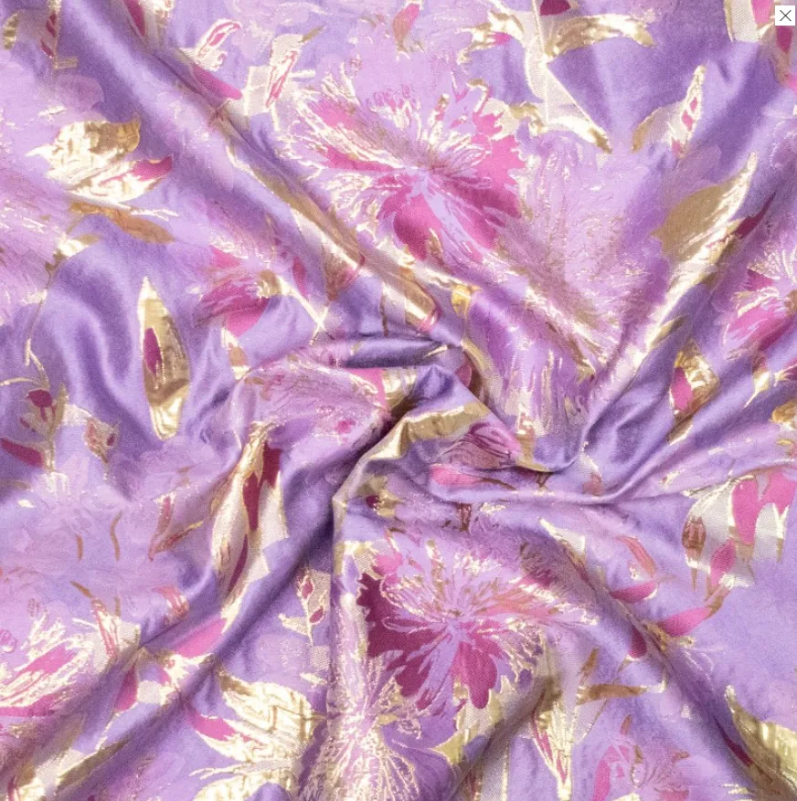 Jacquard paars met roze/gouden bloemen